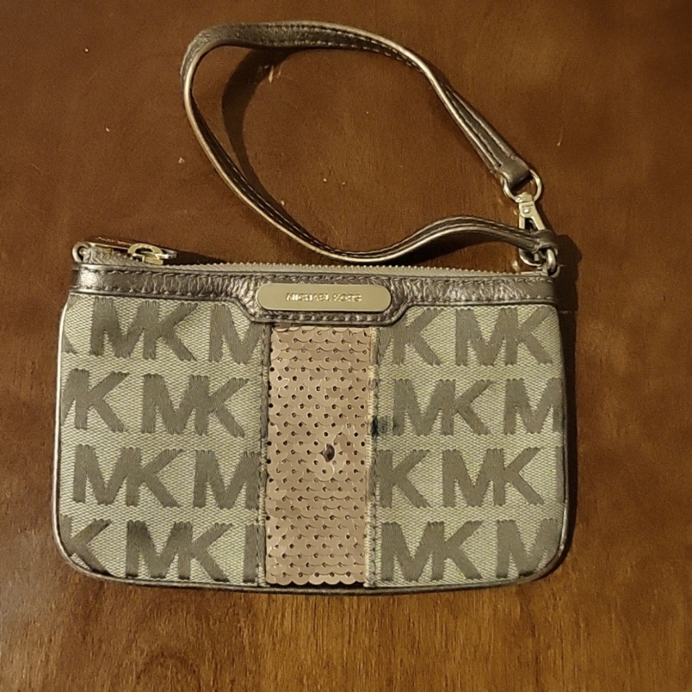 Michael Kors Wristlet